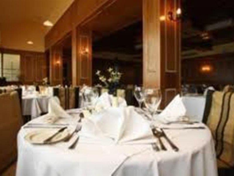 Connemara Gateway Hotel อูคเทอราร์ด ร้านอาหาร รูปภาพ